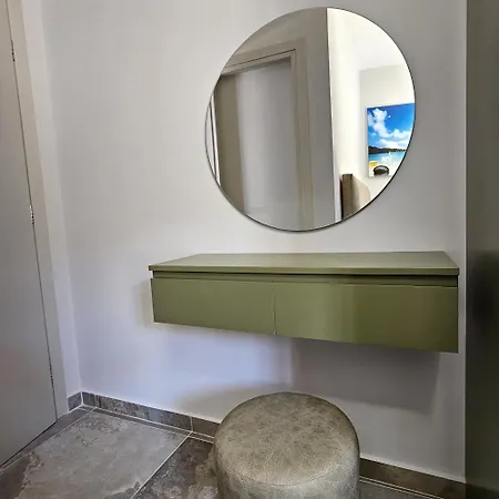 Coastal Retreat Paradise And Sunset View From The Private Pool Apartment