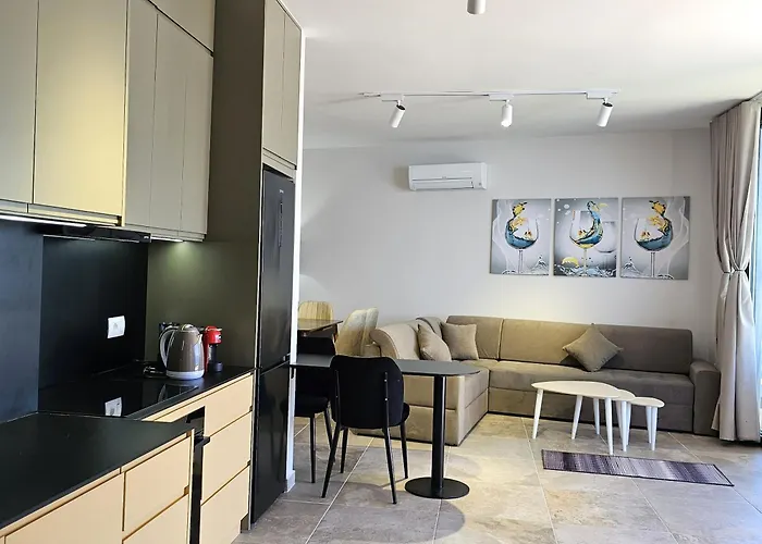 Daire Coastal Retreat Paradise And Sunset View From The Private Pool Saranda