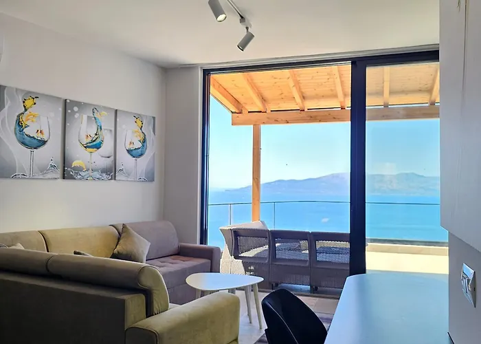 Apartament Coastal Retreat Paradise And Sunset View From The Private Pool