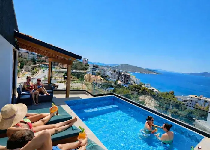 Apartament Coastal Retreat Paradise And Sunset View From The Private Pool