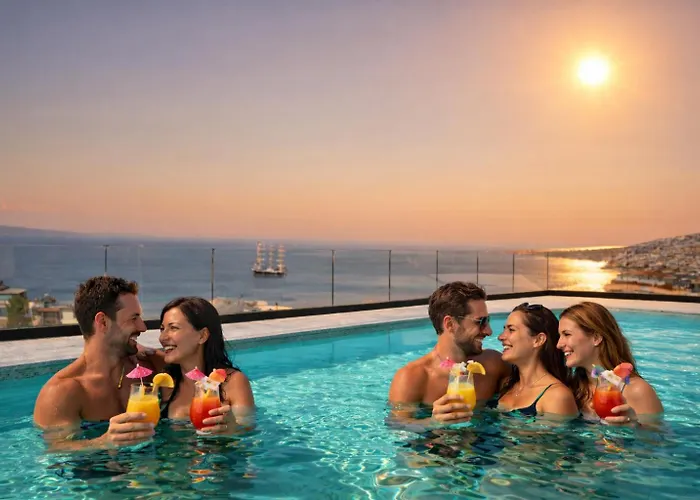 Coastal Retreat Paradise And Sunset View From The Private Pool