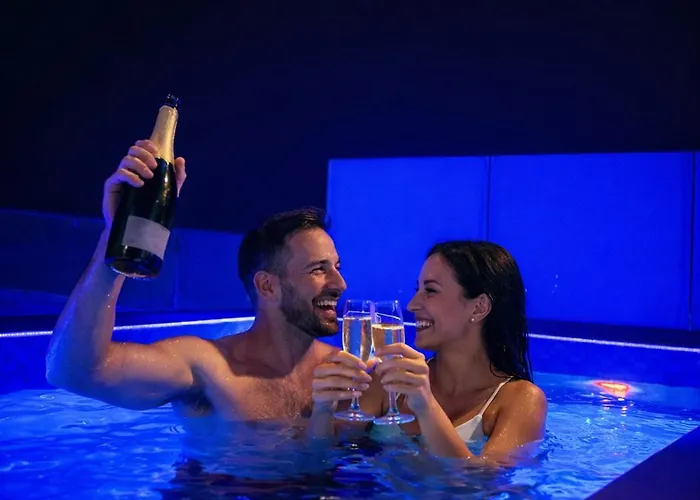 Daire Coastal Retreat Paradise And Sunset View From The Private Pool Saranda