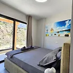 Coastal Retreat Paradise And Sunset View From The Private Pool 公寓 *
