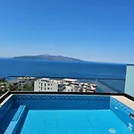 Coastal Retreat Paradise And Sunset View From The Private Pool