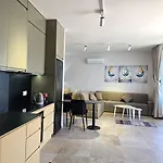 Apartment Coastal Retreat Paradise And Sunset View From The Private Pool Sarandë