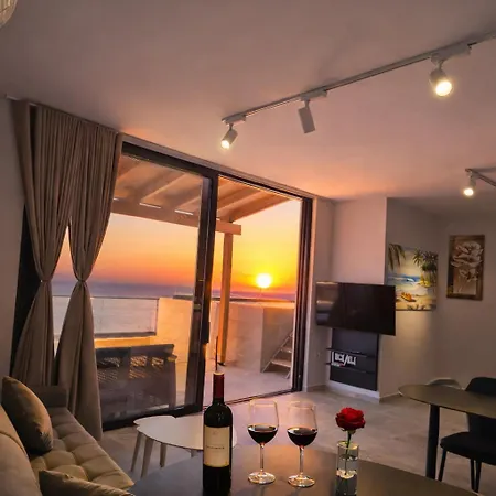 Coastal Retreat Paradise And Sunset View From The Private Pool *